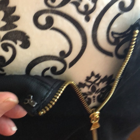 Black Express Skirt Never Worn - Picture 9 of 9